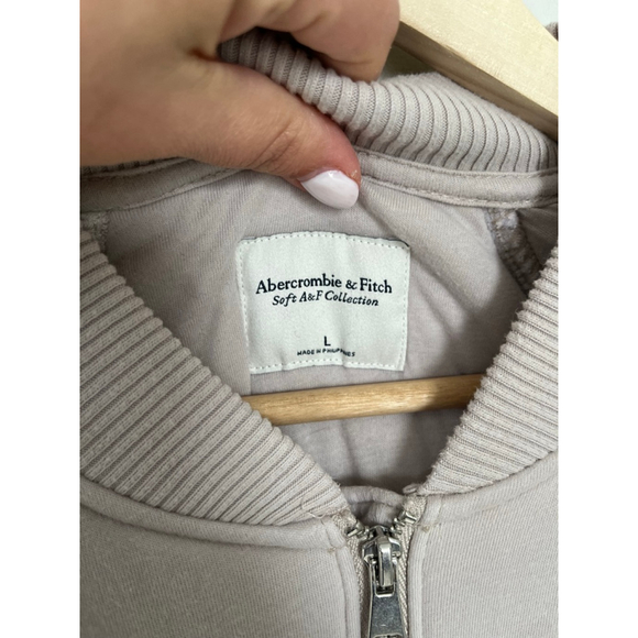 Abercrombie & Fitch Quilted Bomber Jacket Soft AF Casual Layer Cozy Warm Cropped - Picture 3 of 8